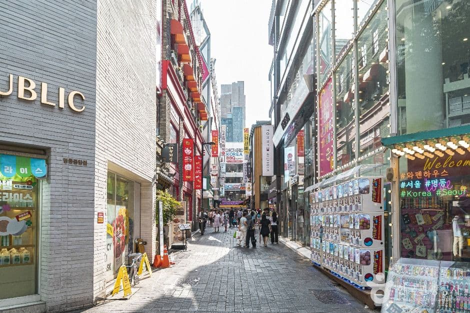 서울 도심 거리. 일반 택시는 리프트가 없고, 점보도 접이식 수동 의자 정도를 가정한다