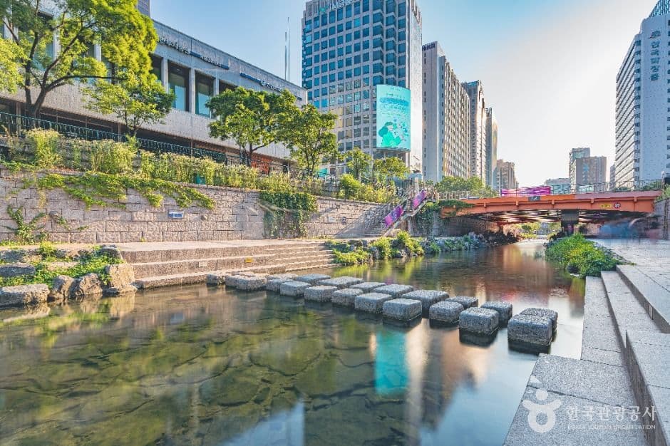 Cheonggyecheon Stream in Seoul